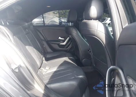 2019 Mercedes-Benz A 220 z USA, uszkodzony, nr VIN WDD3G4EB2KW012781
